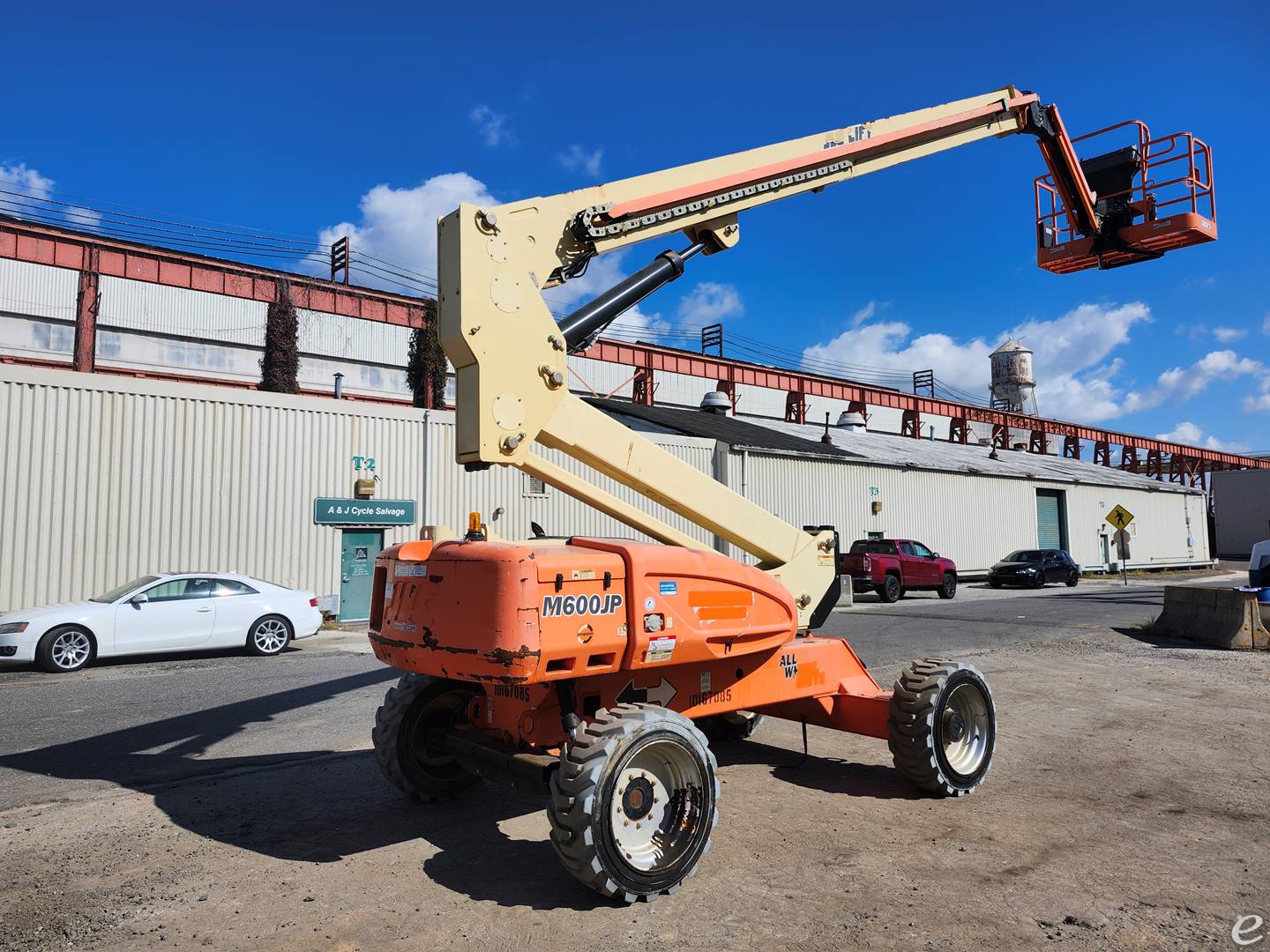 2013 JLG M600JP