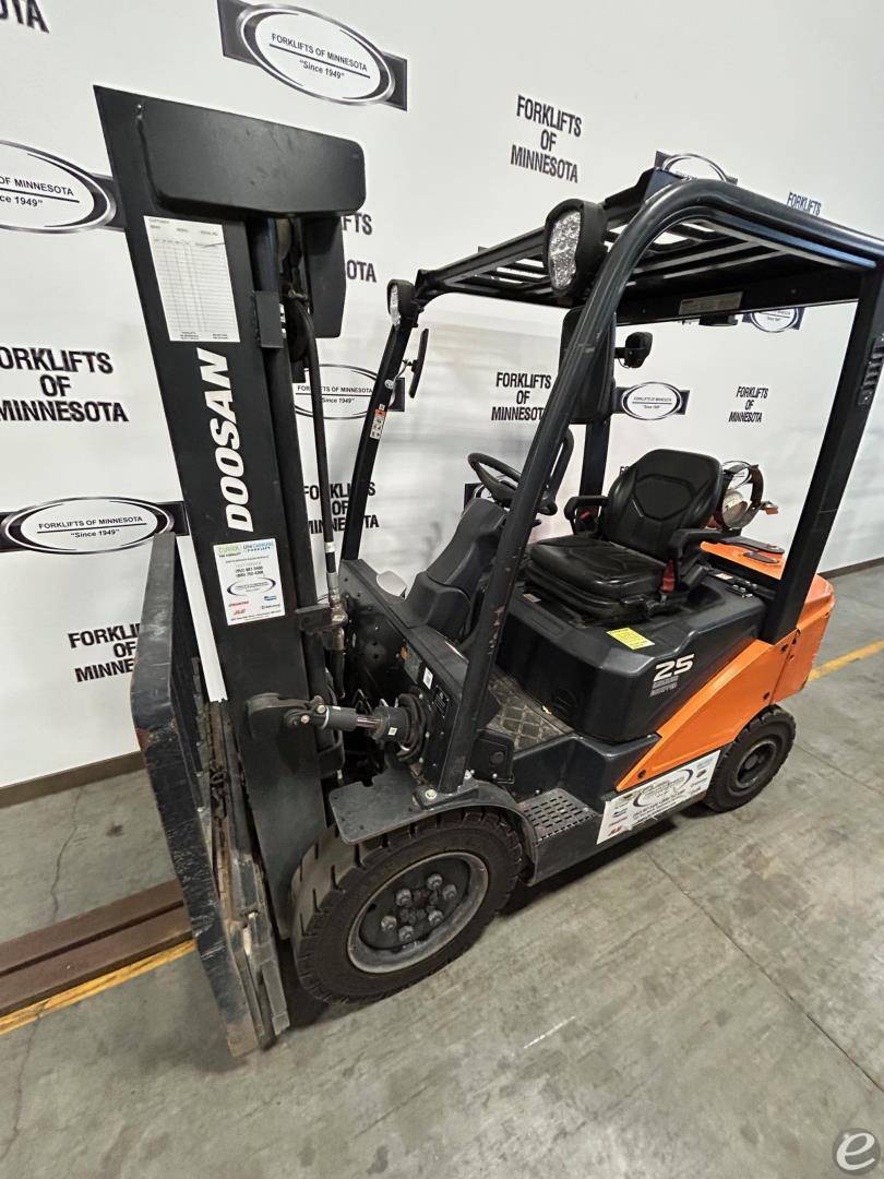 2022 Doosan G25E-7 - $19,980.00