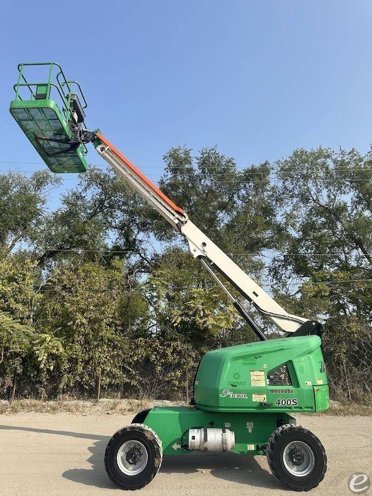 2016 JLG 400S