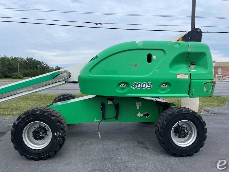 2014 JLG 400S