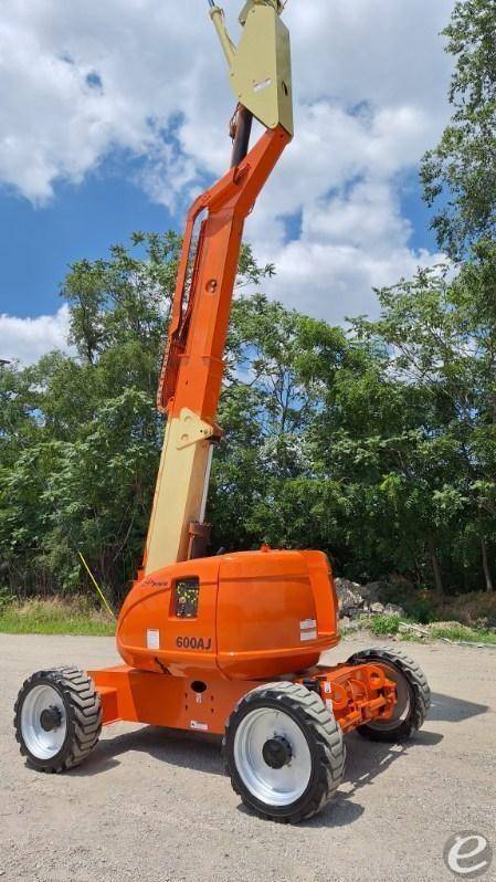 2014 JLG 600AJ