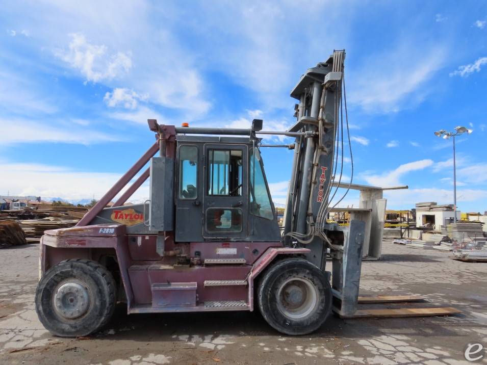 2013 Taylor TX280M Pneumatic Tire Forklift