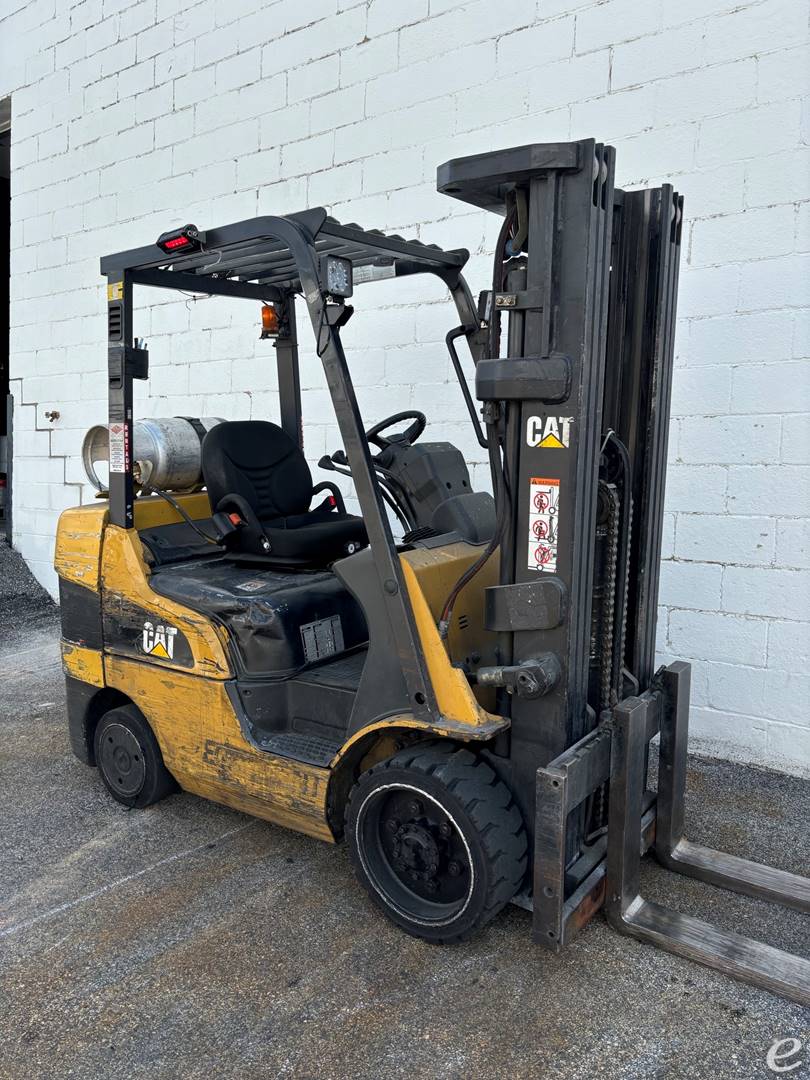 2007 Cat C6000