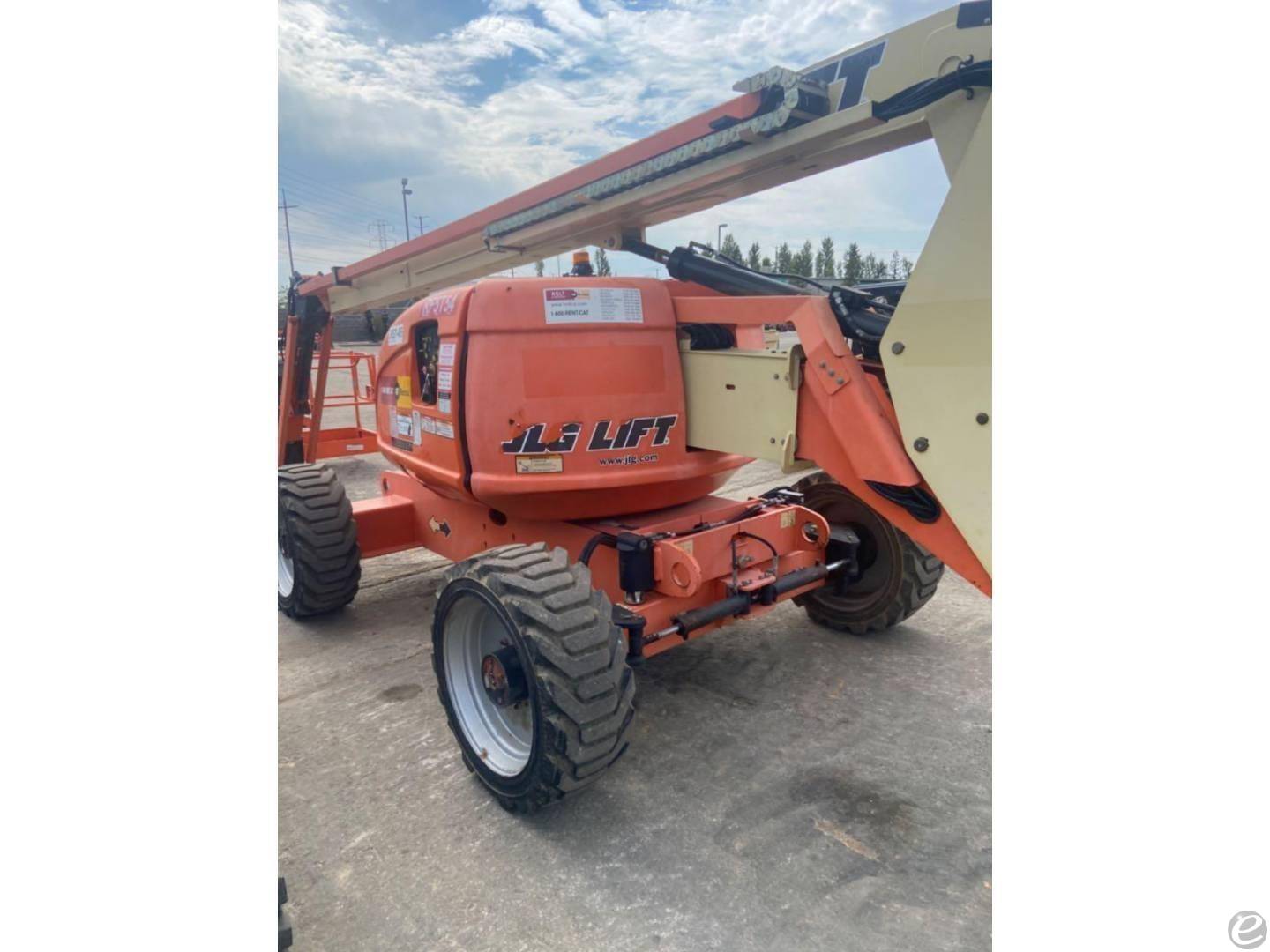 2013 JLG 600AJ