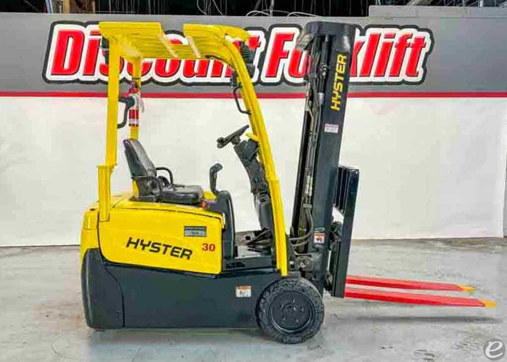 2017 Hyster J30XNT