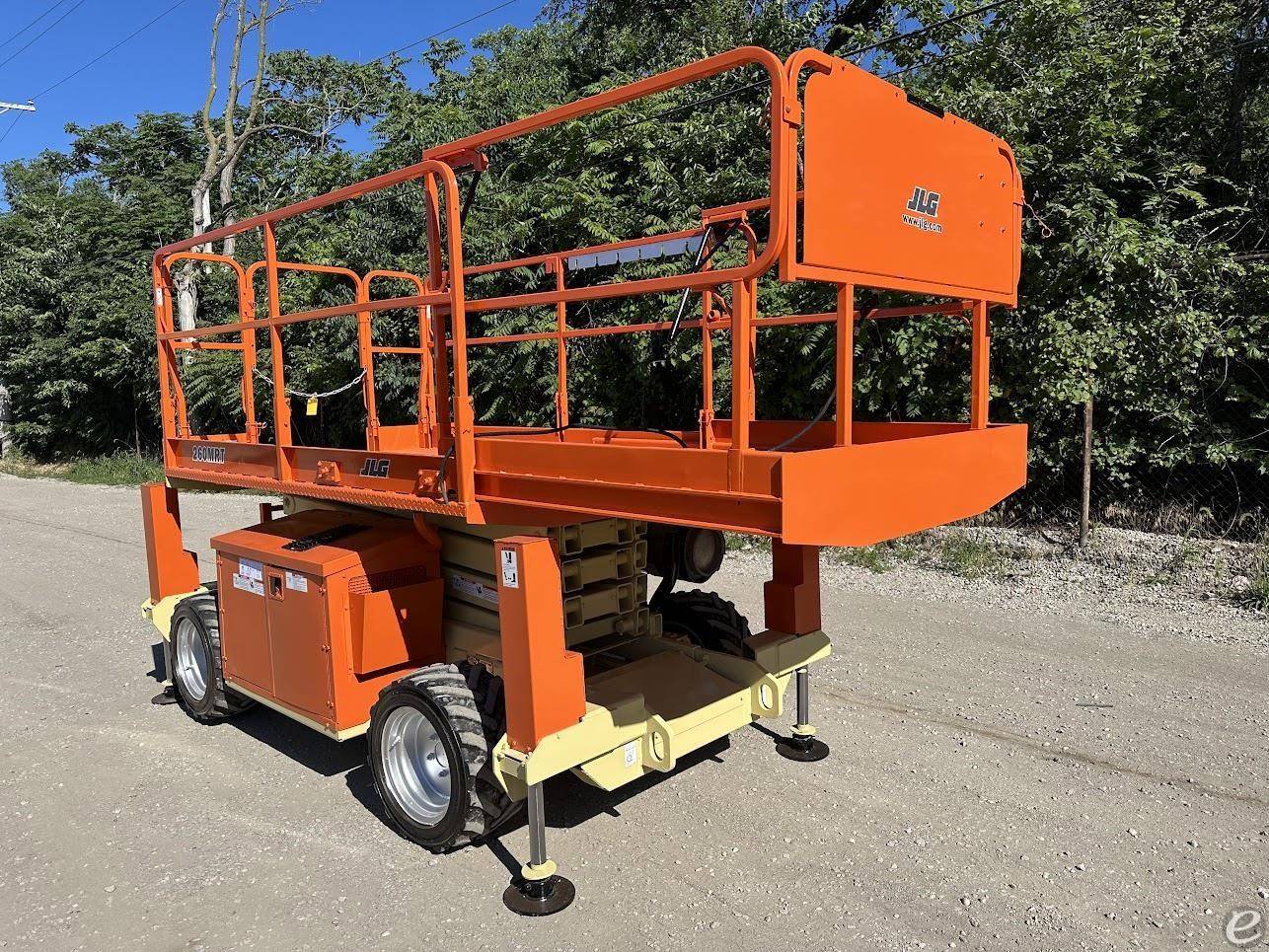 2015 JLG 260MRT