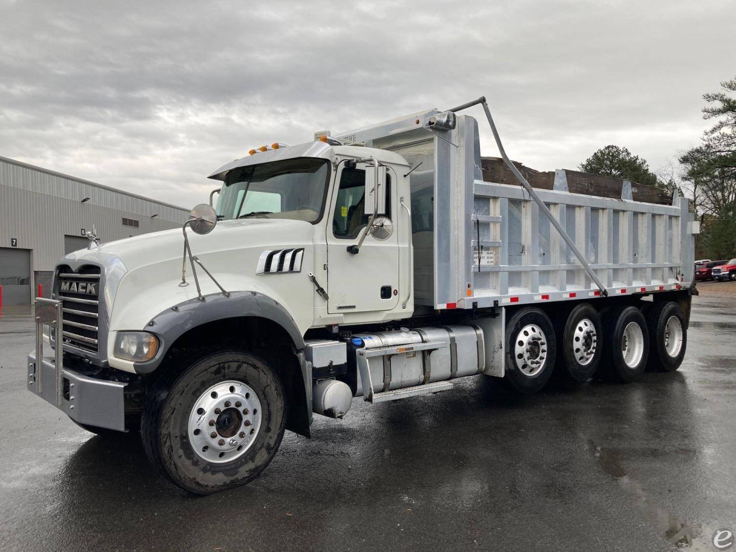 2019 Mack GRANITE 64FR