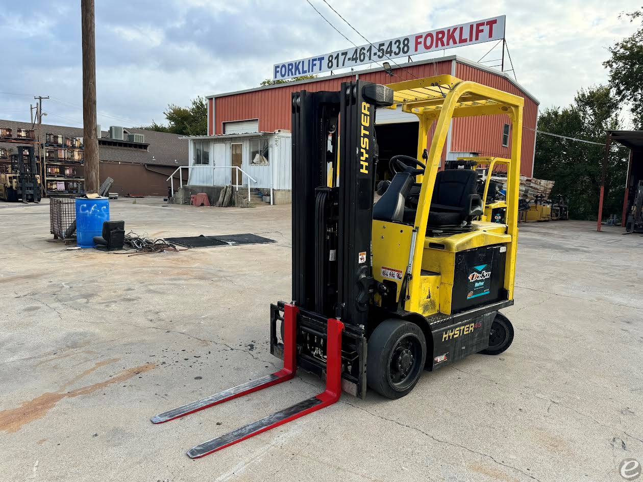 2015 Hyster E45XN - 33