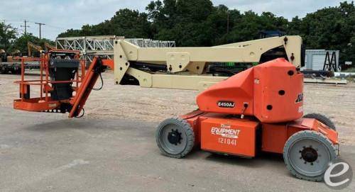 2015 JLG E450AJ