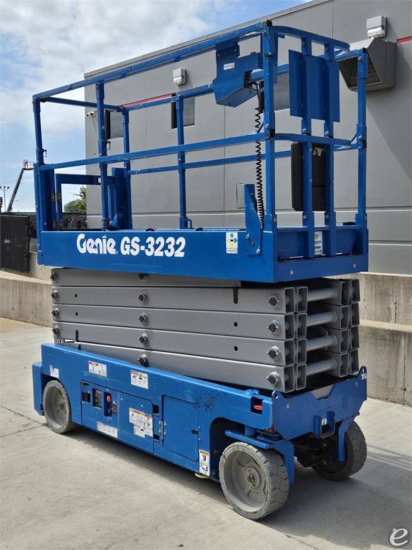 2016 Genie GS3232