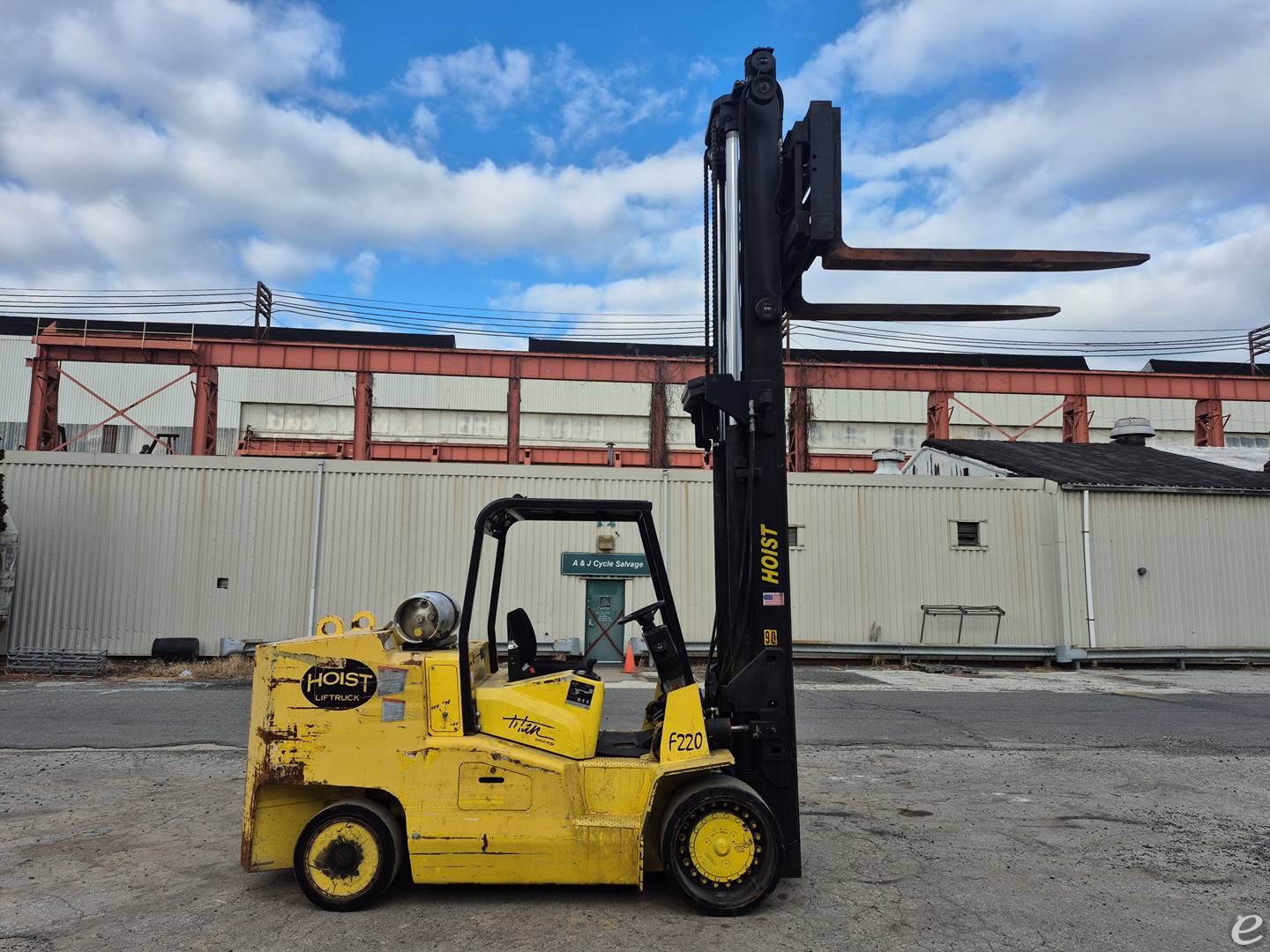 2012 Hoist Liftruck F220