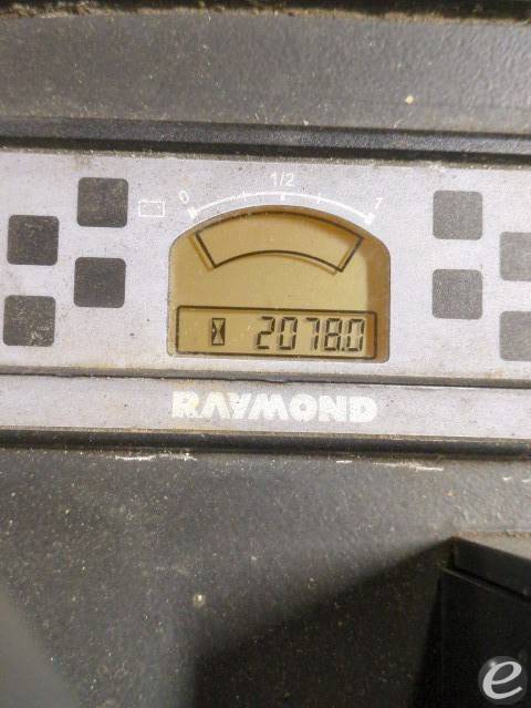 2020 Raymond 8900