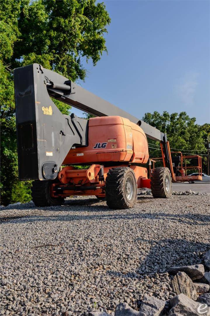 2010 JLG 800AJ