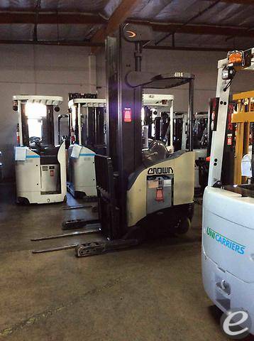 2004 Crown RR5220-45 Single Reach Reach Truck - 123Forklift