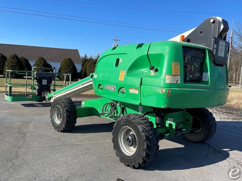 2014 JLG 400S