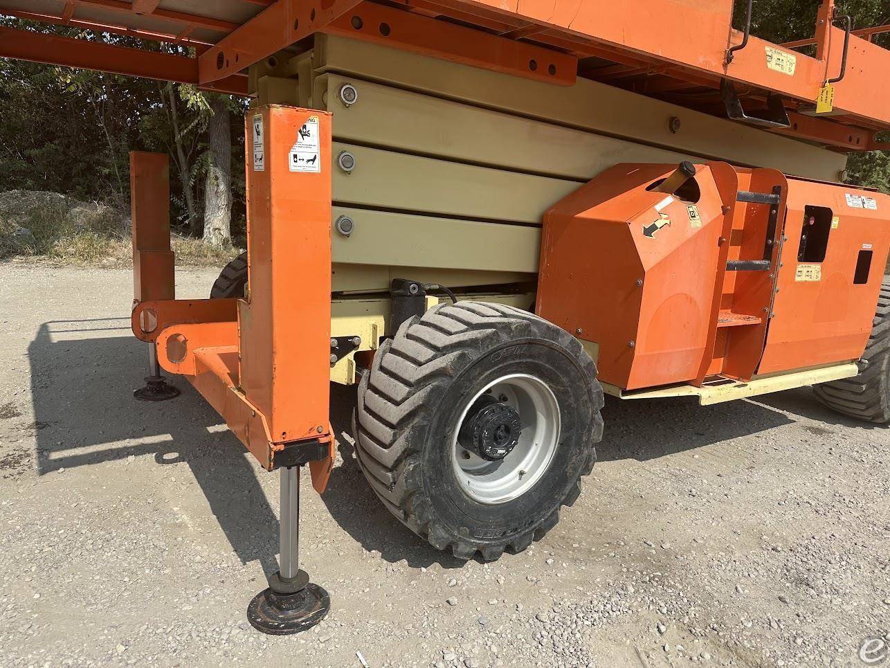 2015 JLG 4394RT