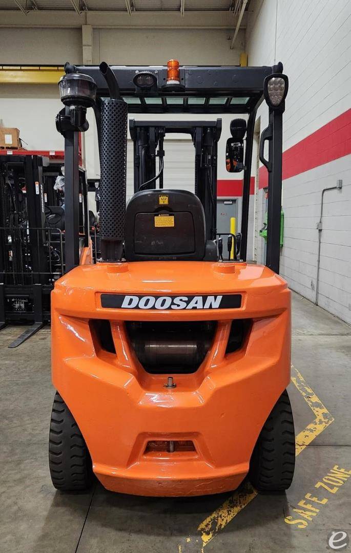 2020 Doosan D30S-7