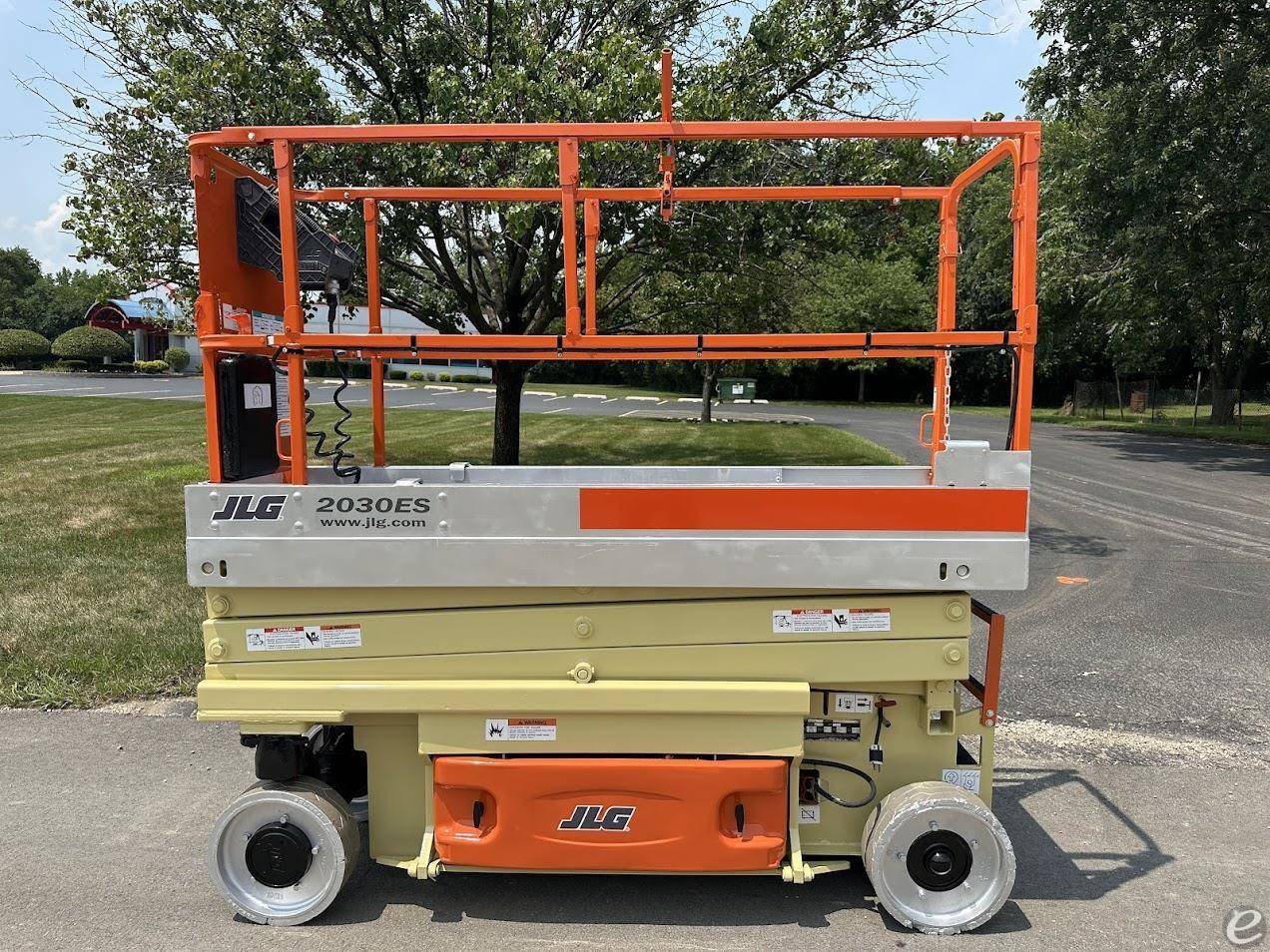 2014 JLG 2030ES