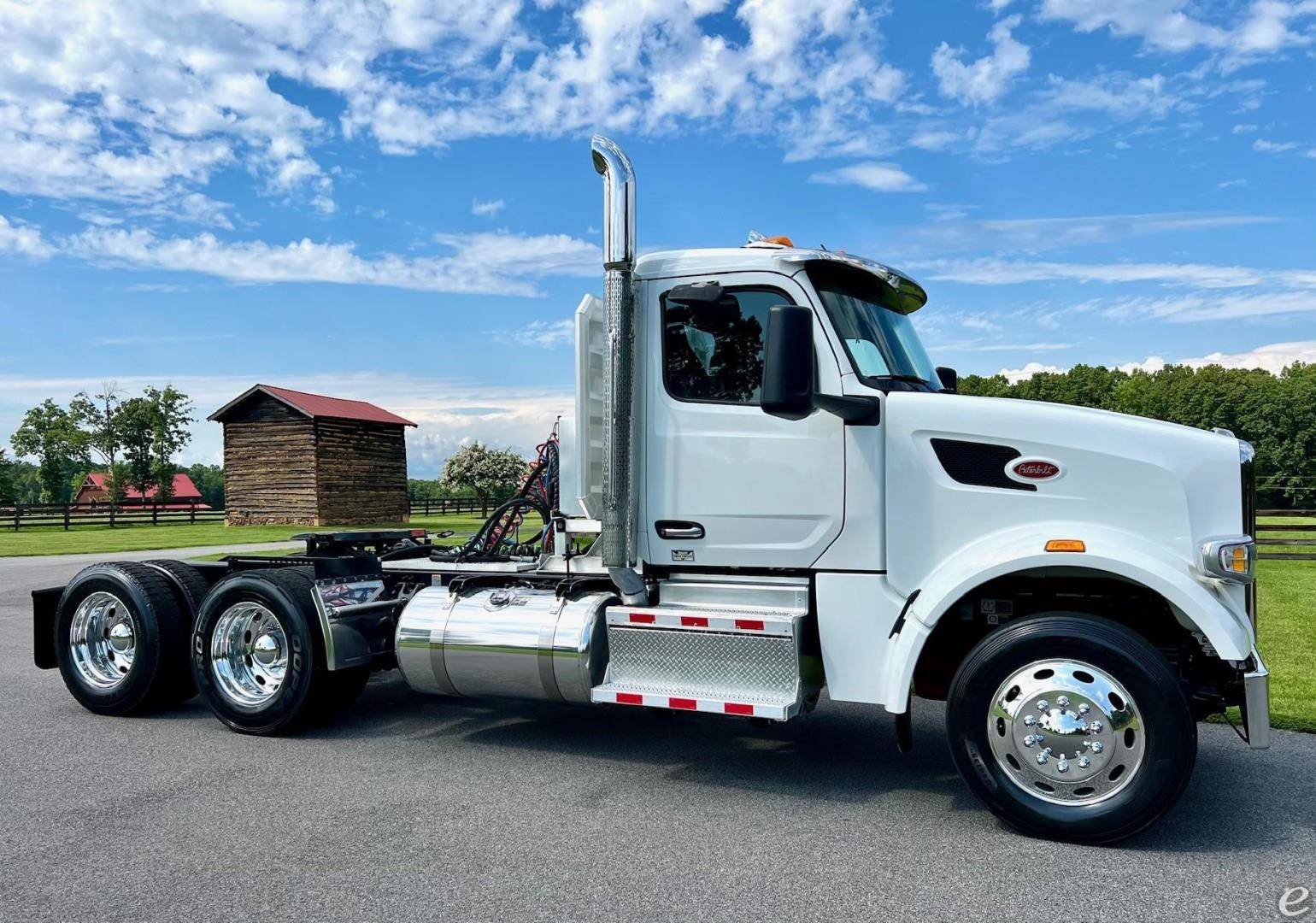 2023 Peterbilt 567