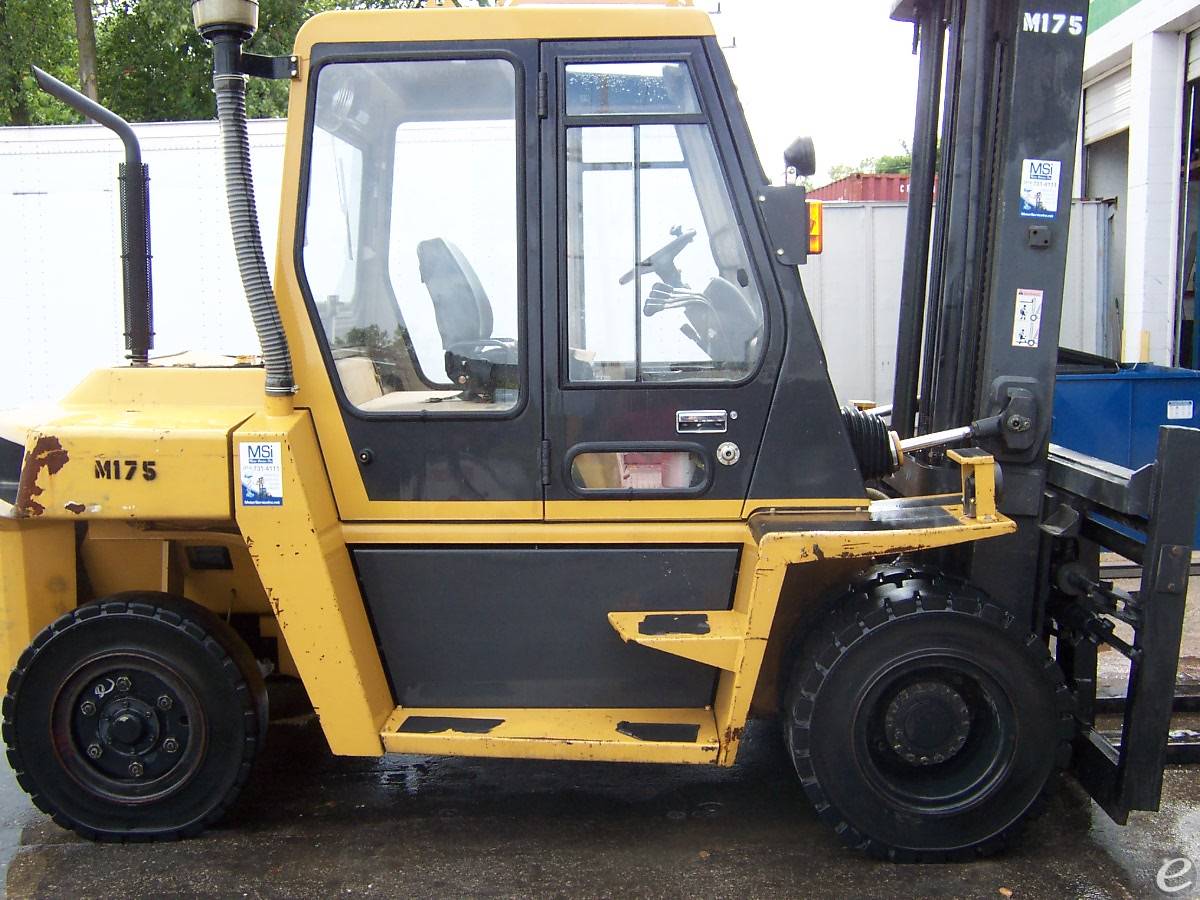 2006 Cat DP70