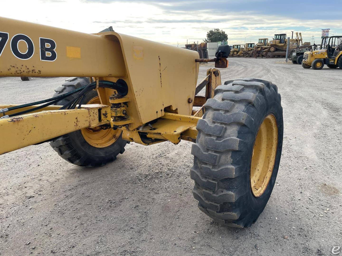 1989 John Deere 570B