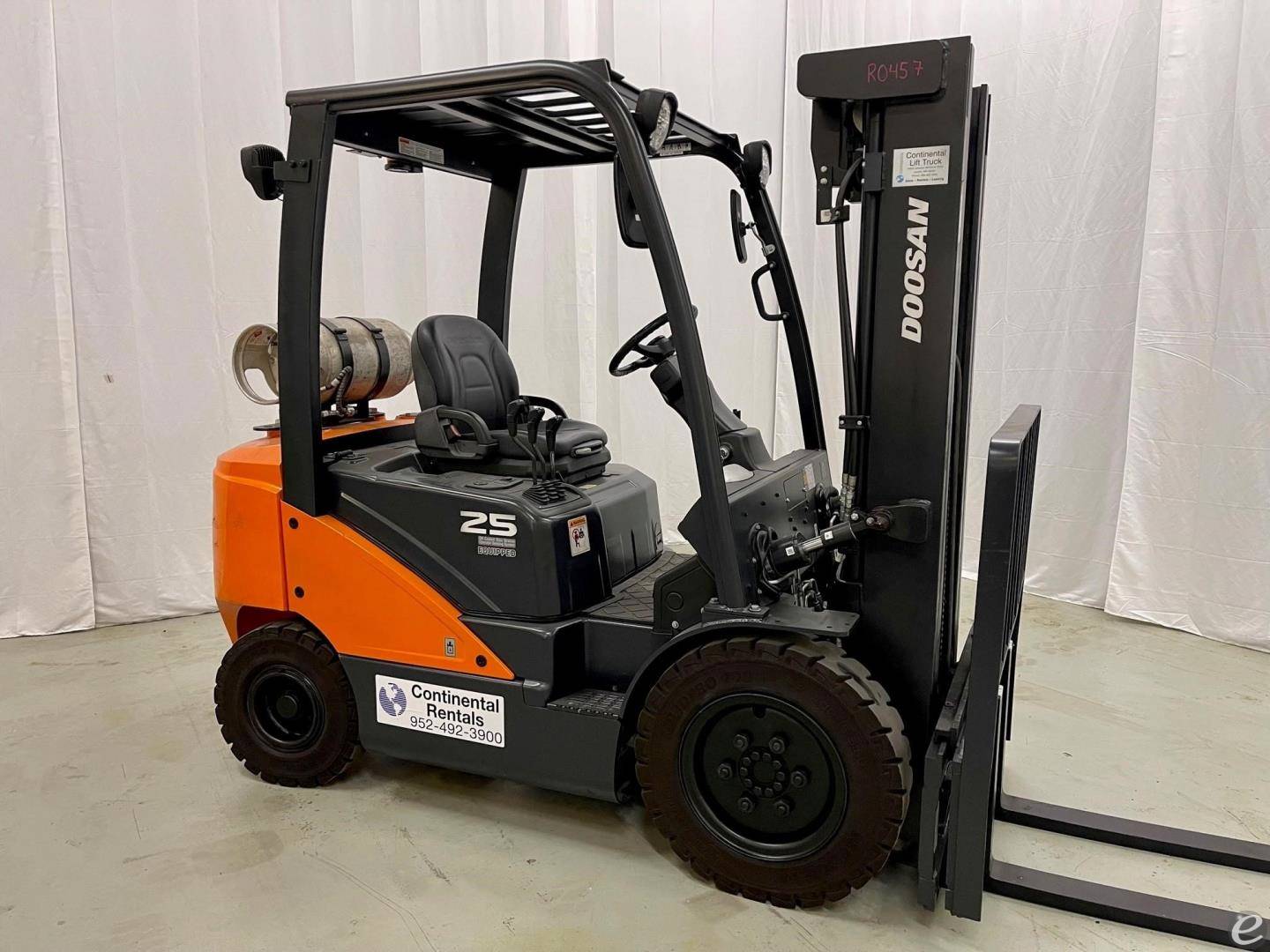 2022 Doosan G25E-7