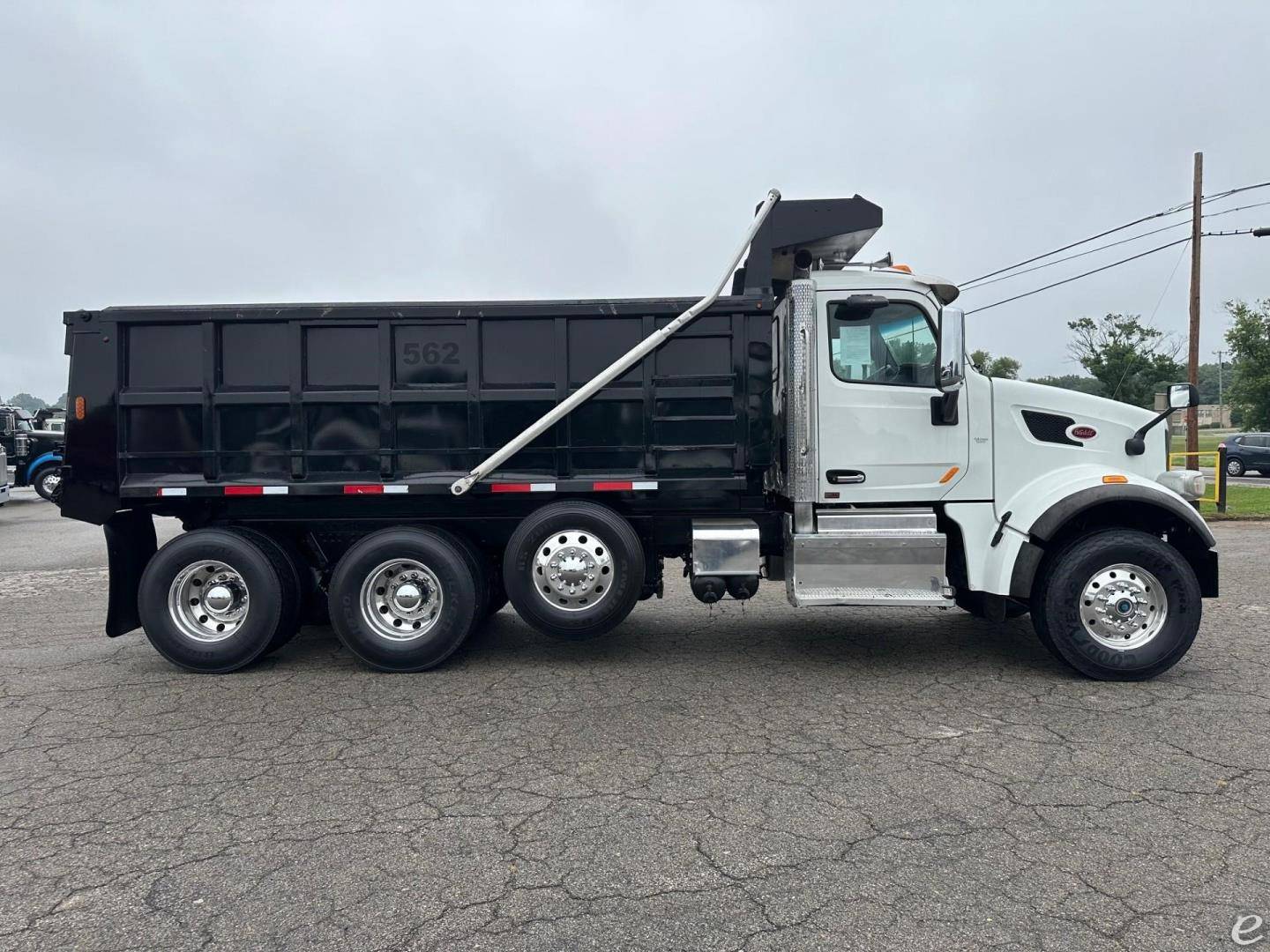 2017 Peterbilt 567