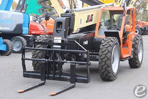 2019 JLG 742