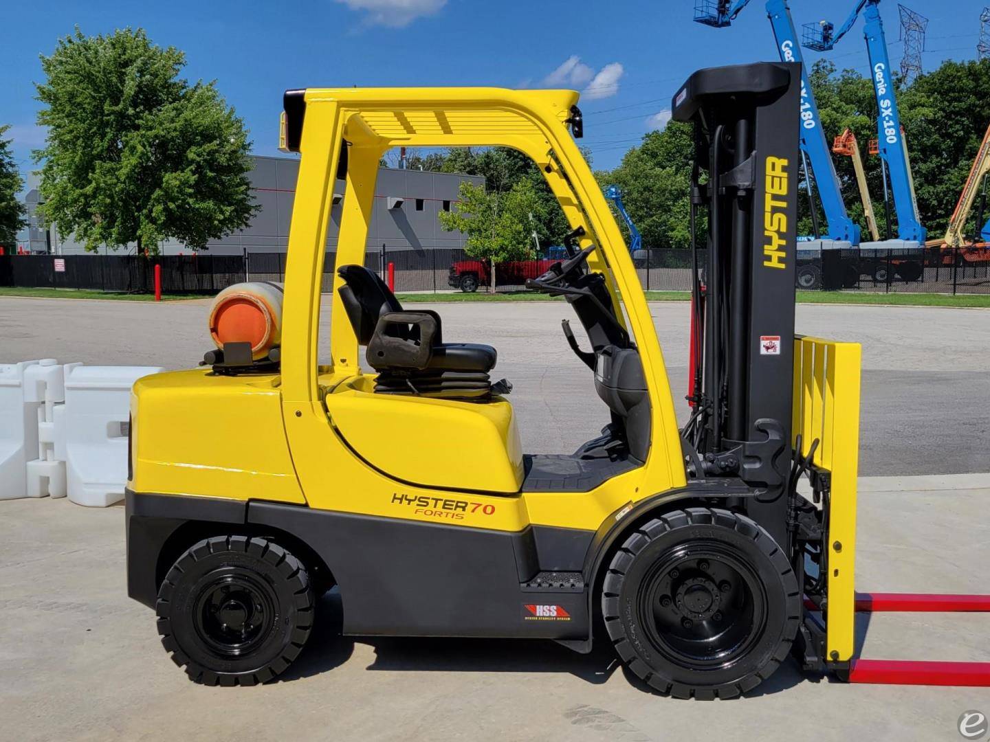 2017 LP Gas Hyster H70FT Pneumatic Tire 4 Wheel Sit Down