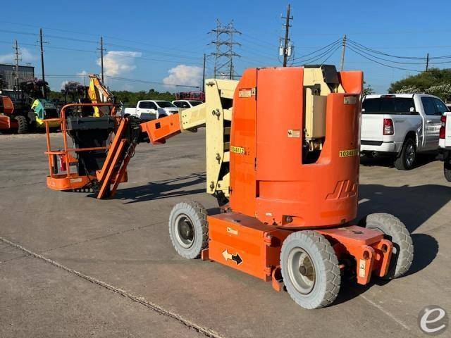 2015 JLG E300AJP