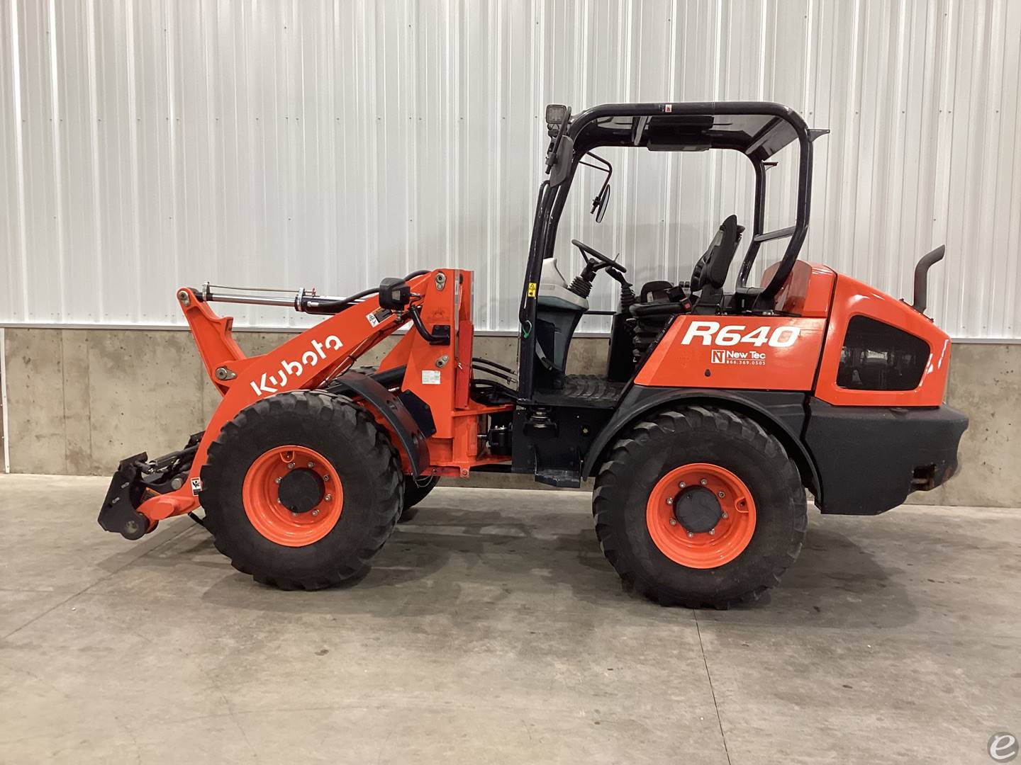 2021 Kubota R640