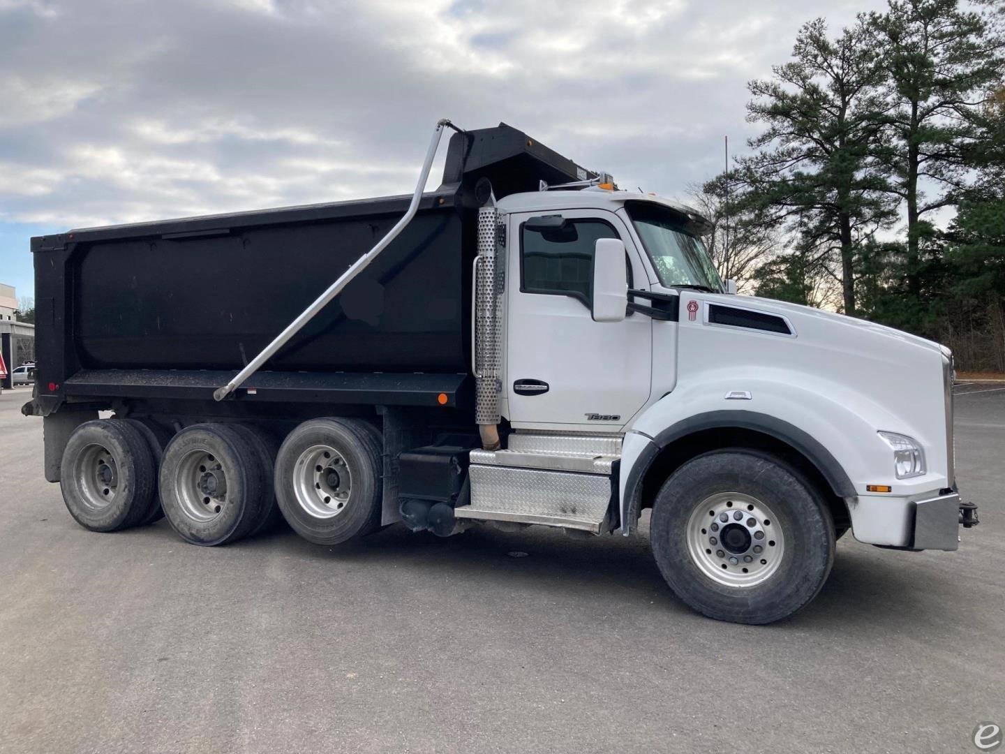 2021 Kenworth T880