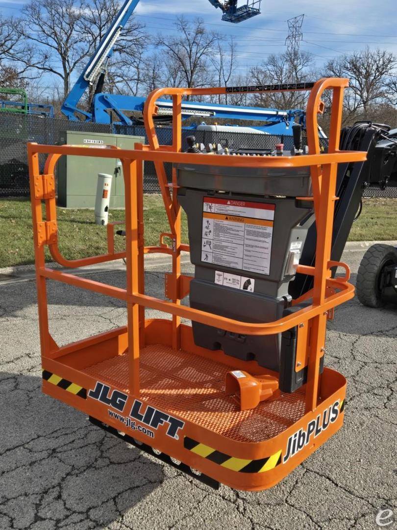 2015 JLG E300AJP