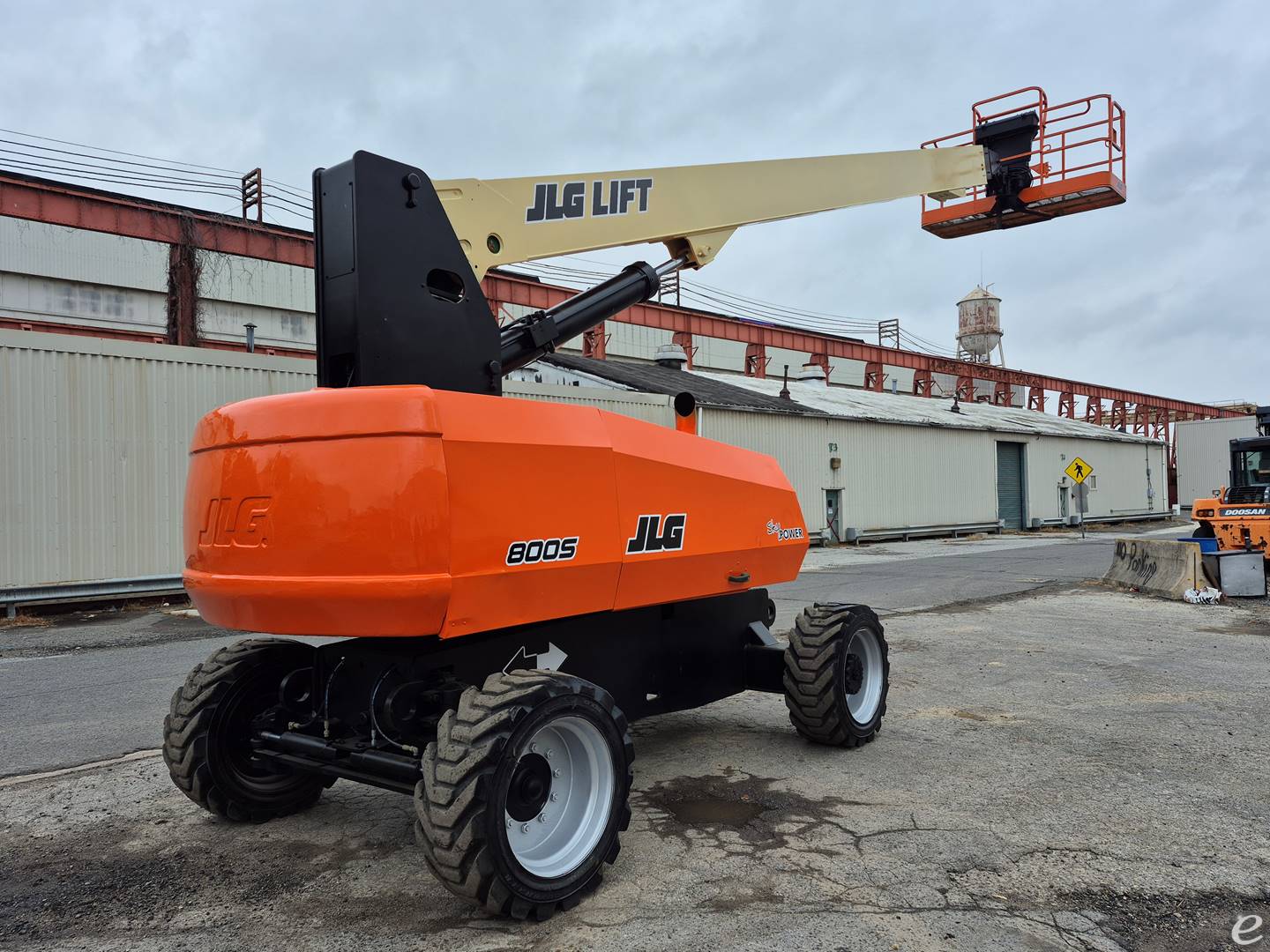 2016 JLG 800S