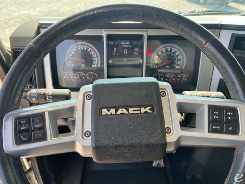 2021 Mack GRANITE 64FR