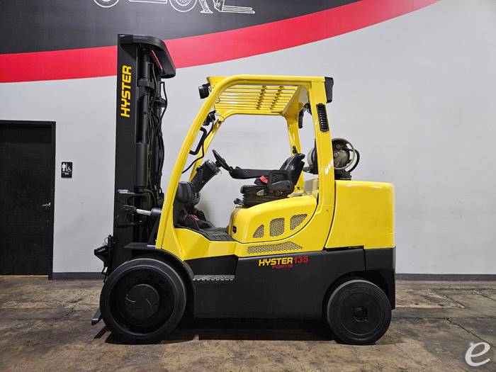 2017 Hyster S135FT