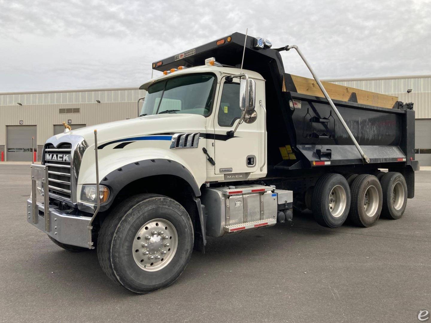 2019 Mack GRANITE 64FR