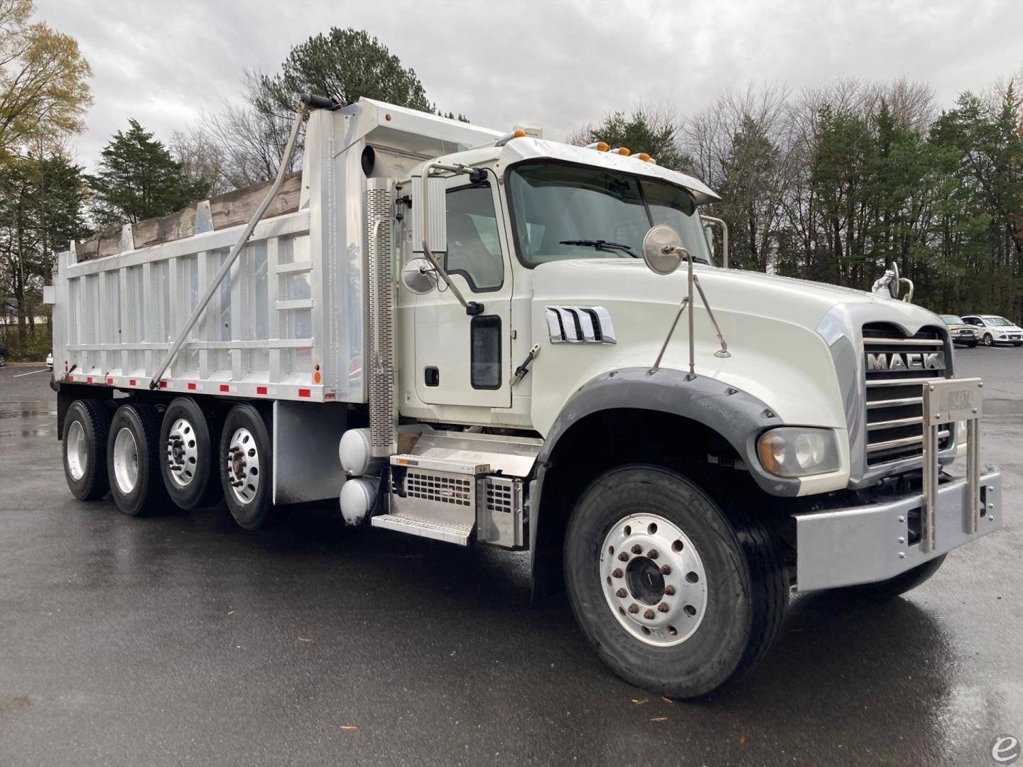 2019 Mack GRANITE 64FR