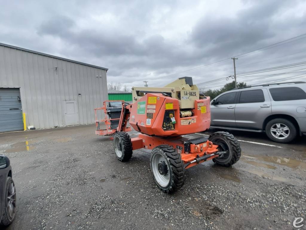 2015 JLG 340AJ