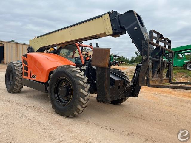 2018 JLG 1043