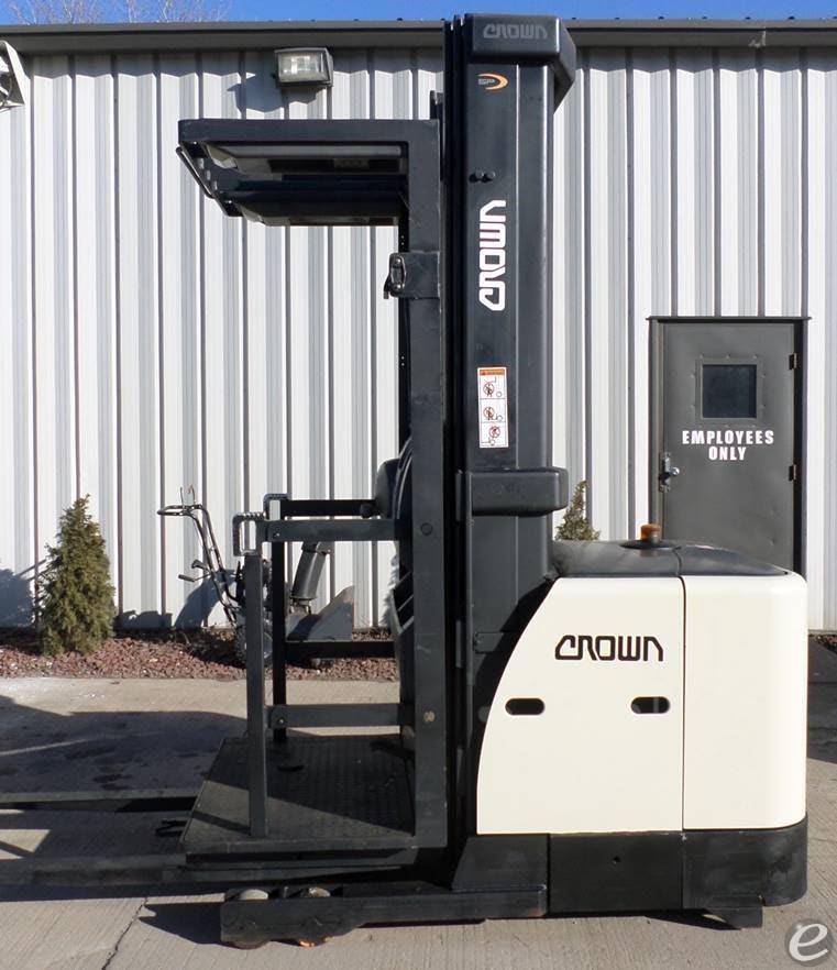 2007 Crown SP3405-30 Electric Order Picker - 123Forklift