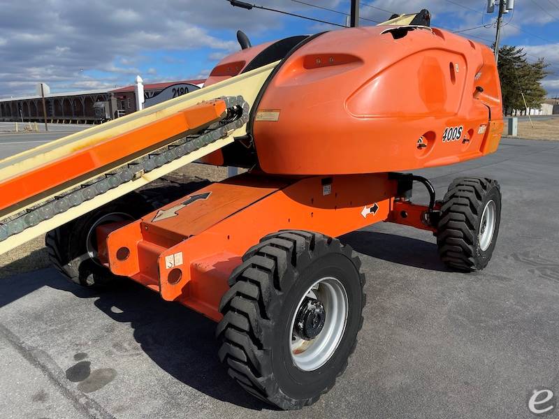 2014 JLG 400S