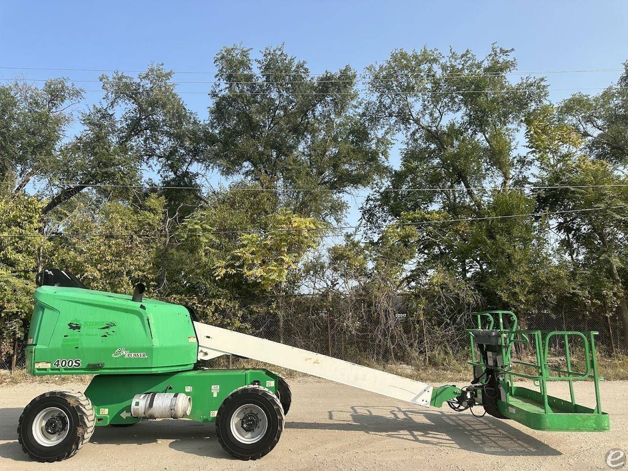 2016 JLG 400S