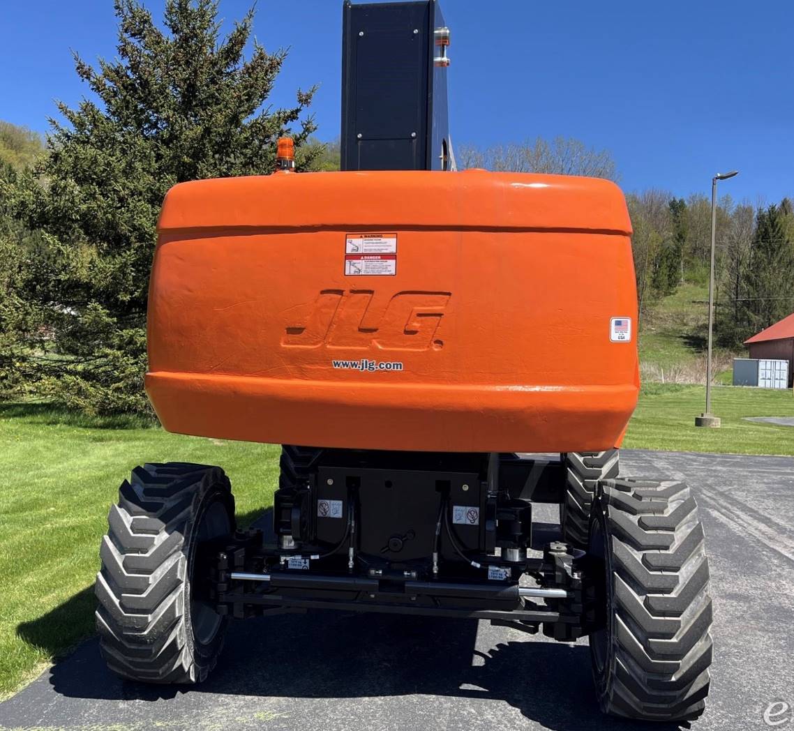 2015 JLG 800S