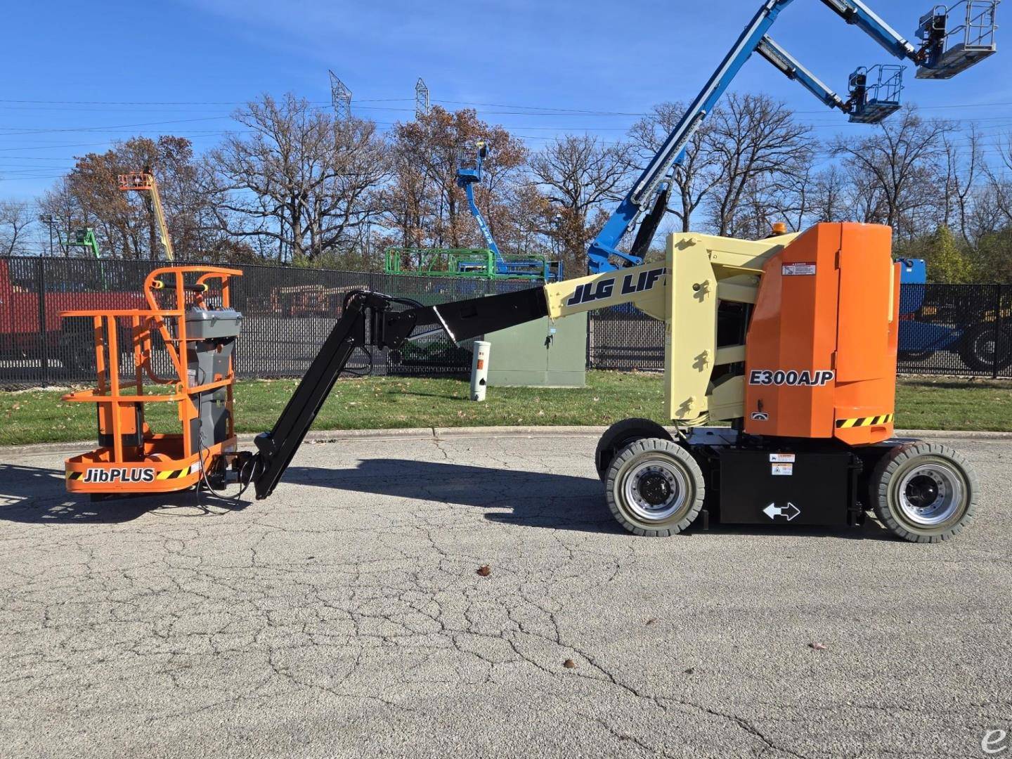 2016 JLG E300AJP