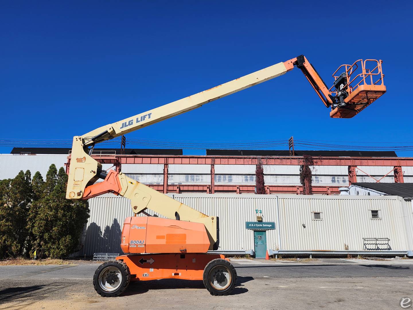 2017 JLG 800AJ