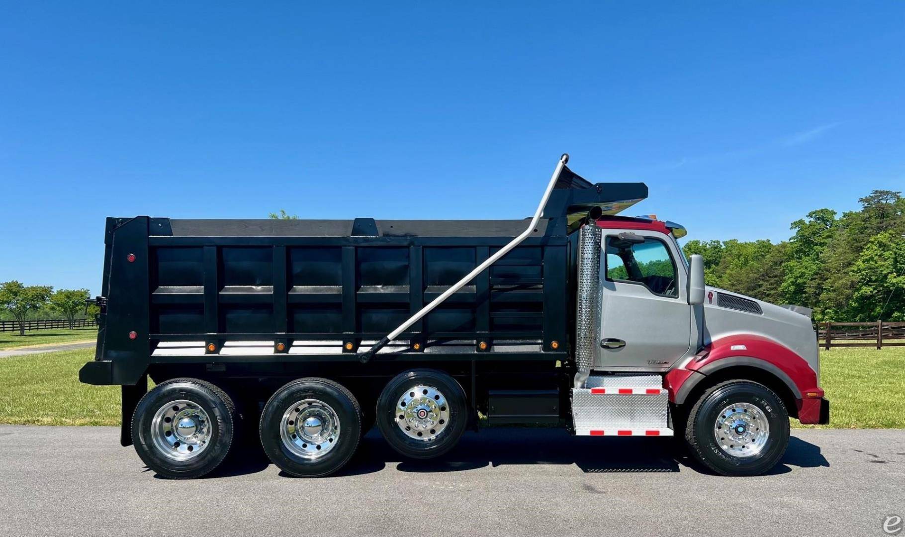 2017 Kenworth T880