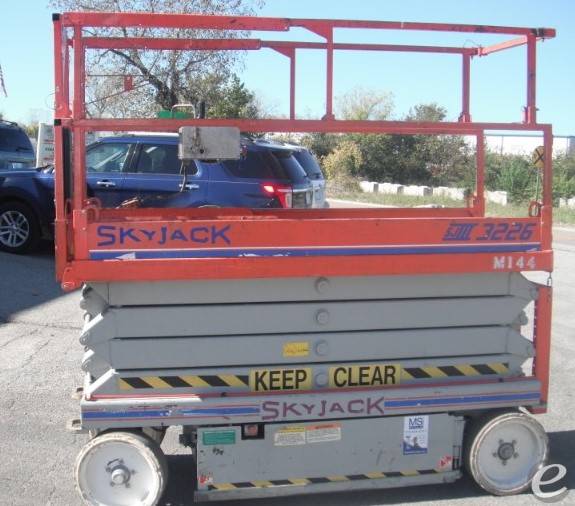 2005 Skyjack 3226