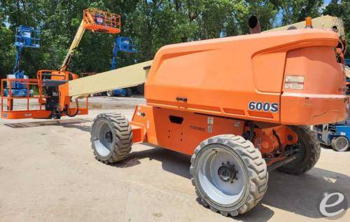 2019 JLG 600S