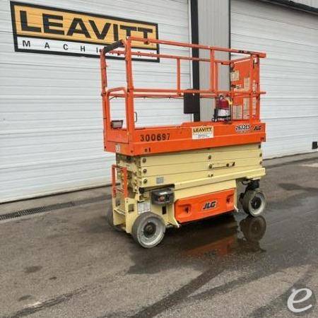 2016 JLG 2632ES